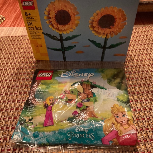 NWOT Legos sealed sunflowers and Princess poly bag - Picture 1 of 2